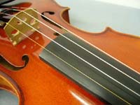 バイオリン　ネックのそり・ペグの状態