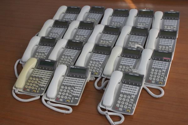 2-16NEC電話機 DTR-16K-ID×16台 DTR-32-D×2台